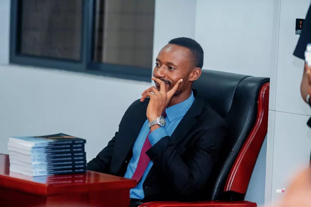 Isaac Kabwe en réflexion